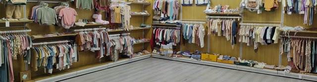 Sample room, full width