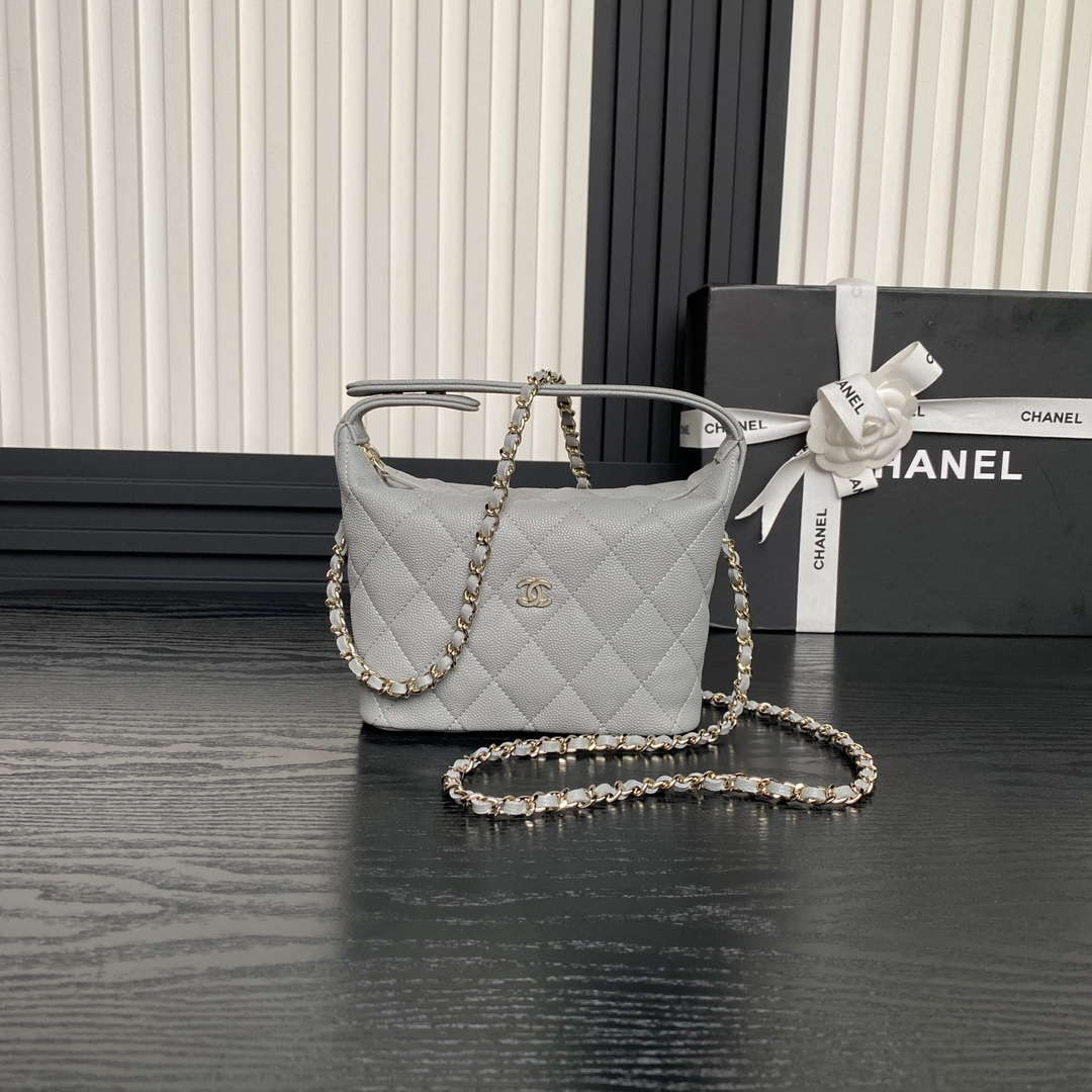 Chanel 25C AP4386 Hobo Bag Grained Calfskin Gray