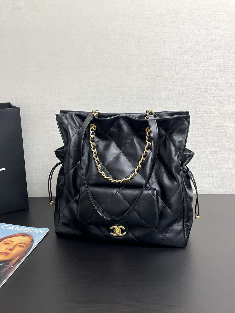 Chanel AS5315 Shopping Bag Shiny Lambskin Black
