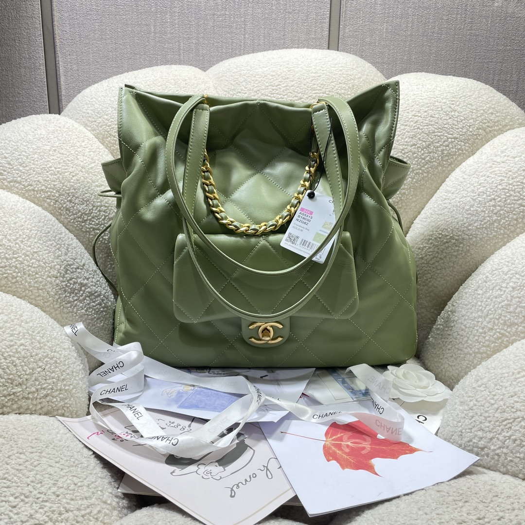Chanel AS5315 Shopping Bag Shiny Lambskin Green