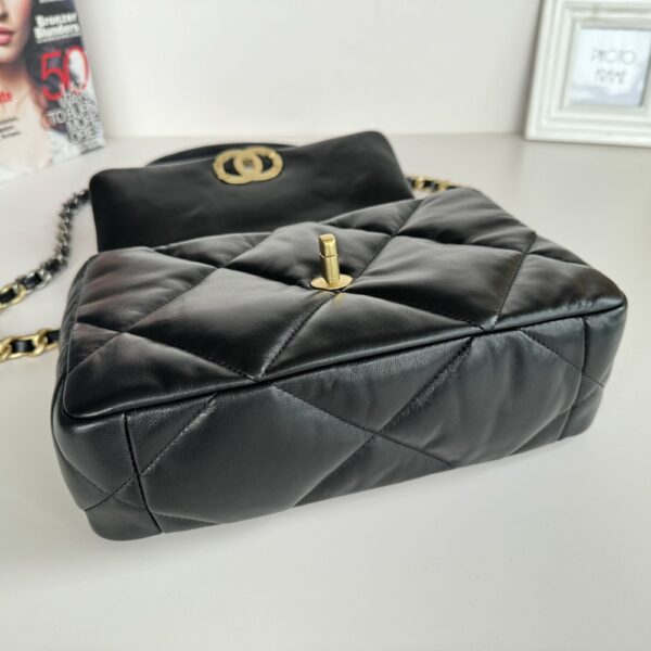 Fashion Women Shiny Lambskin Flap Bag G1160 Black