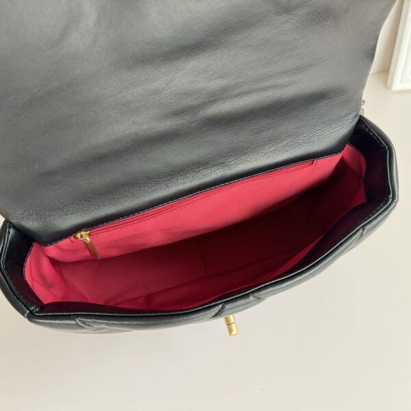 Fashion Women Shiny Lambskin Flap Bag G1160 Black