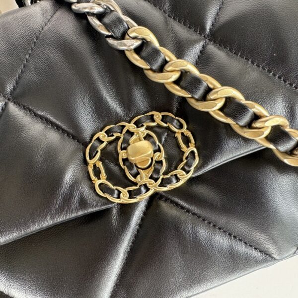Fashion Women Shiny Lambskin Flap Bag G1160 Black
