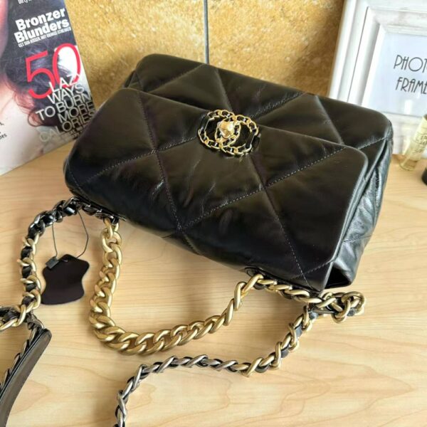 Luxury Women 19 Shiny Crinkle Calfskin Flap Bag G1160 Black