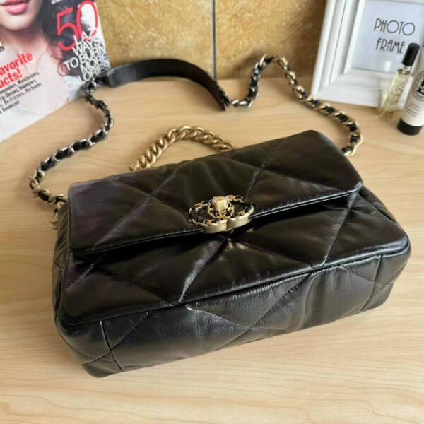 Luxury Women 19 Shiny Crinkle Calfskin Flap Bag G1160 Black