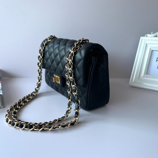 Luxury Women CF23 Classic Flap Bags Sheepskin Gold Buckle G1113