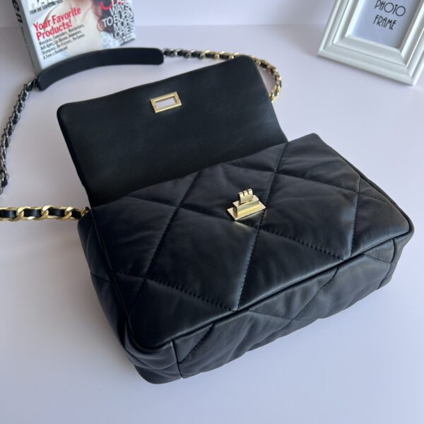 Luxury Women Shiny Lambskin Flap Bag G1160 Black