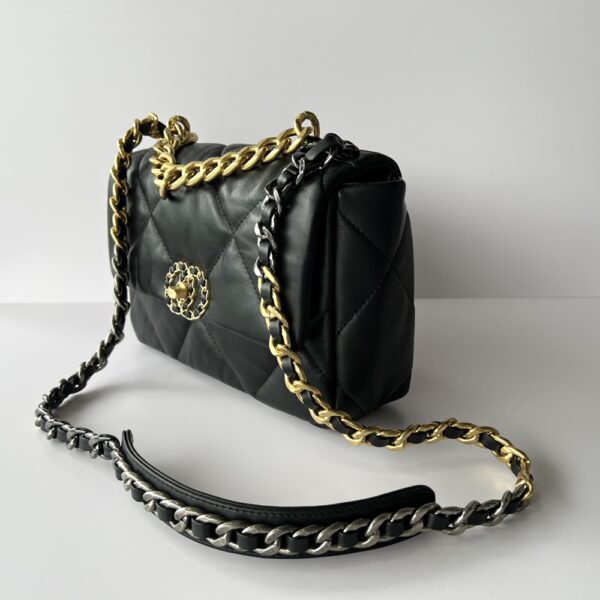 Luxury Women Shiny Lambskin Flap Bag Wholesale G1160 Black