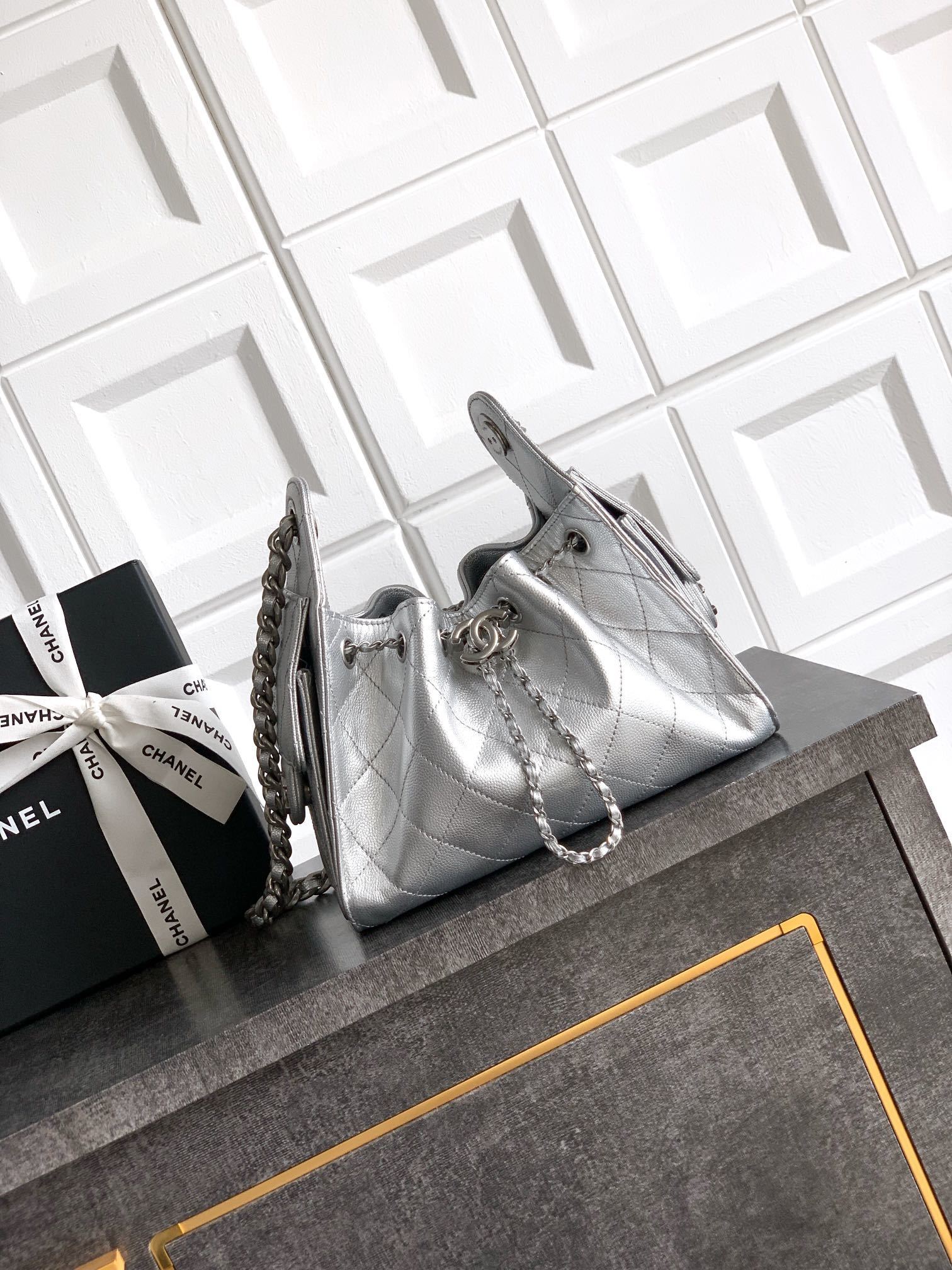 Chanel AS5631 31 | Chanel Luxury Handbag Spotlight