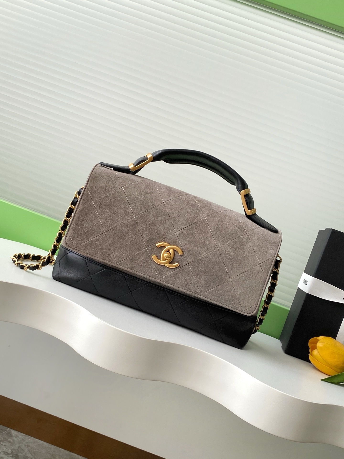 Chanel AS5637 02 – Chanel Designer Bag Review & Style Guide