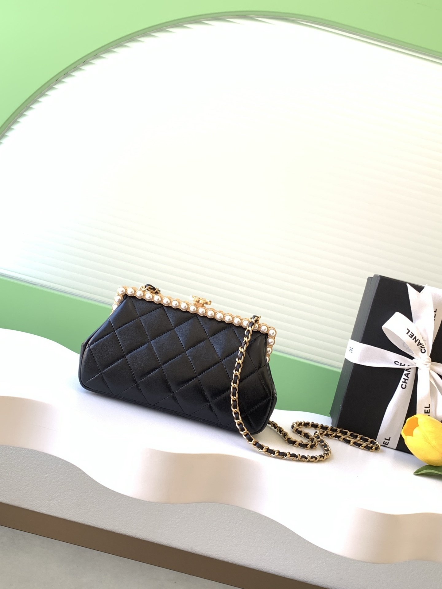 Chanel AS5912 | Chanel Luxury Handbag Spotlight