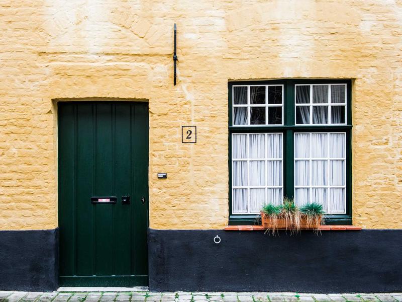 Chanel Classic Flap Guide: The Ultimate Style Guide for 2026