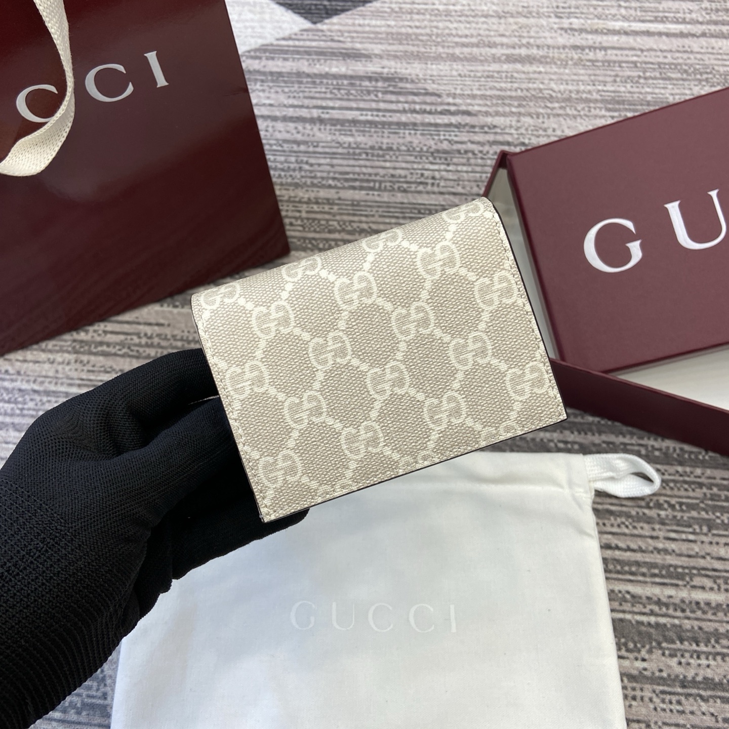 Gucci 841358 02 – Gucci Designer Bag Review & Style Guide