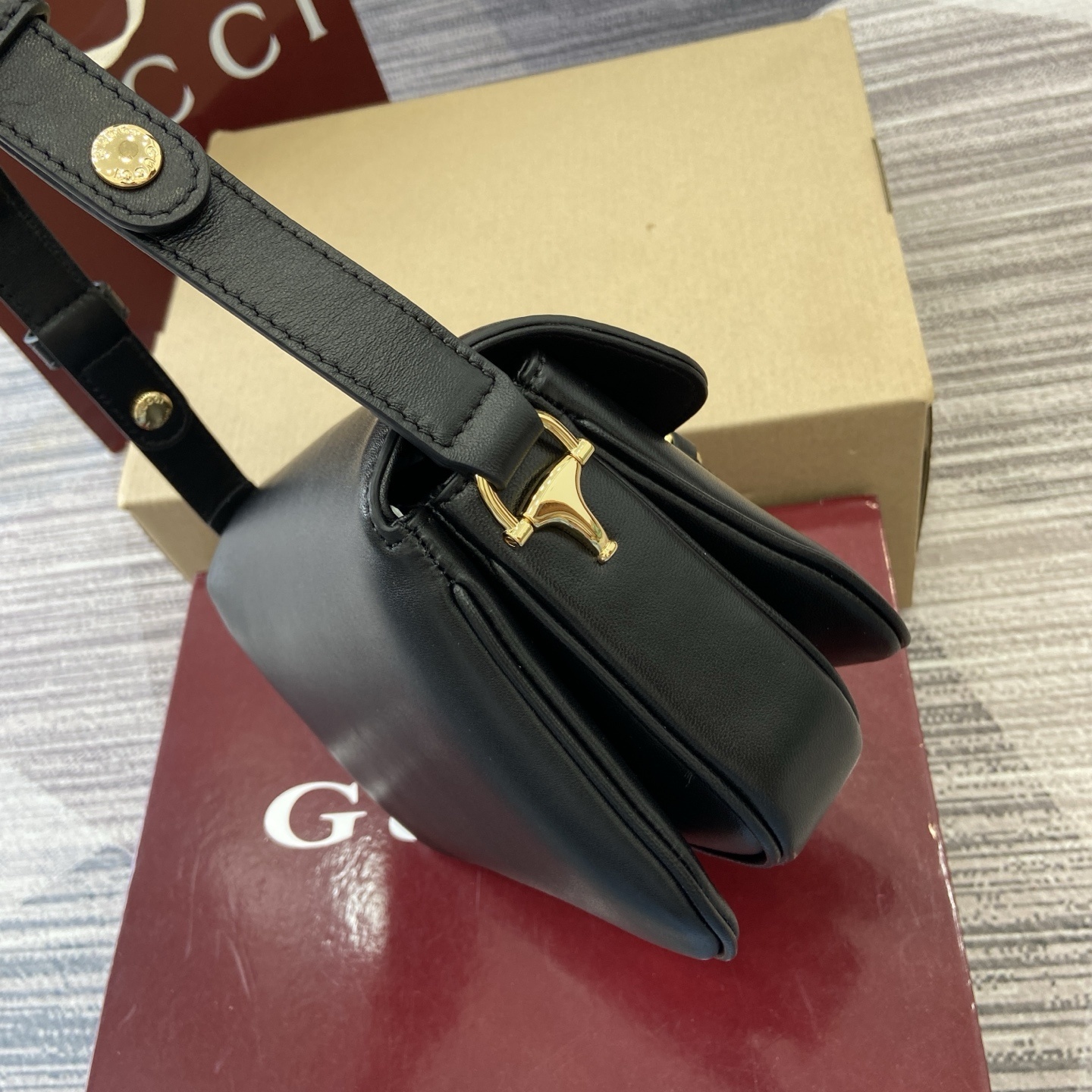 Gucci 847064_3 | Gucci Luxury Handbag Spotlight