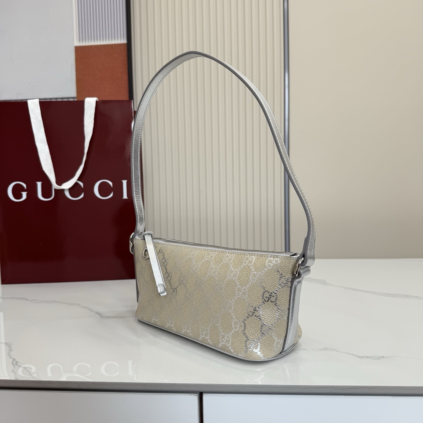 Gucci 847281 | Gucci Luxury Handbag Spotlight