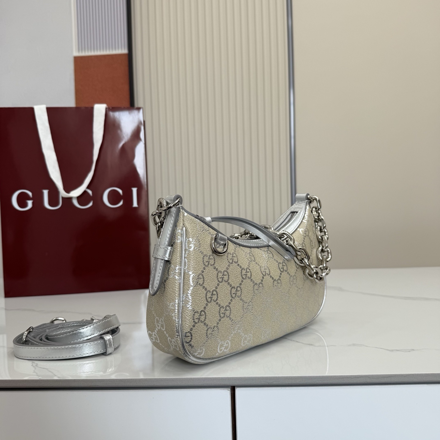Gucci 847447 – Gucci Designer Bag Review & Style Guide