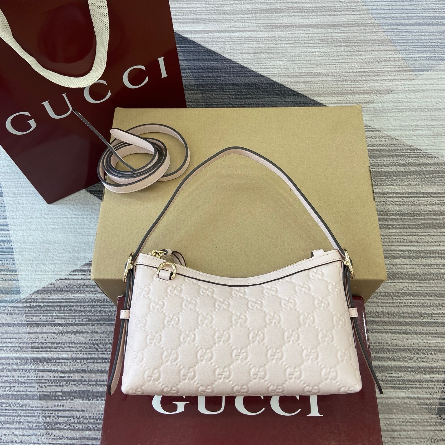 Gucci 847450_4 | Gucci Luxury Handbag Spotlight