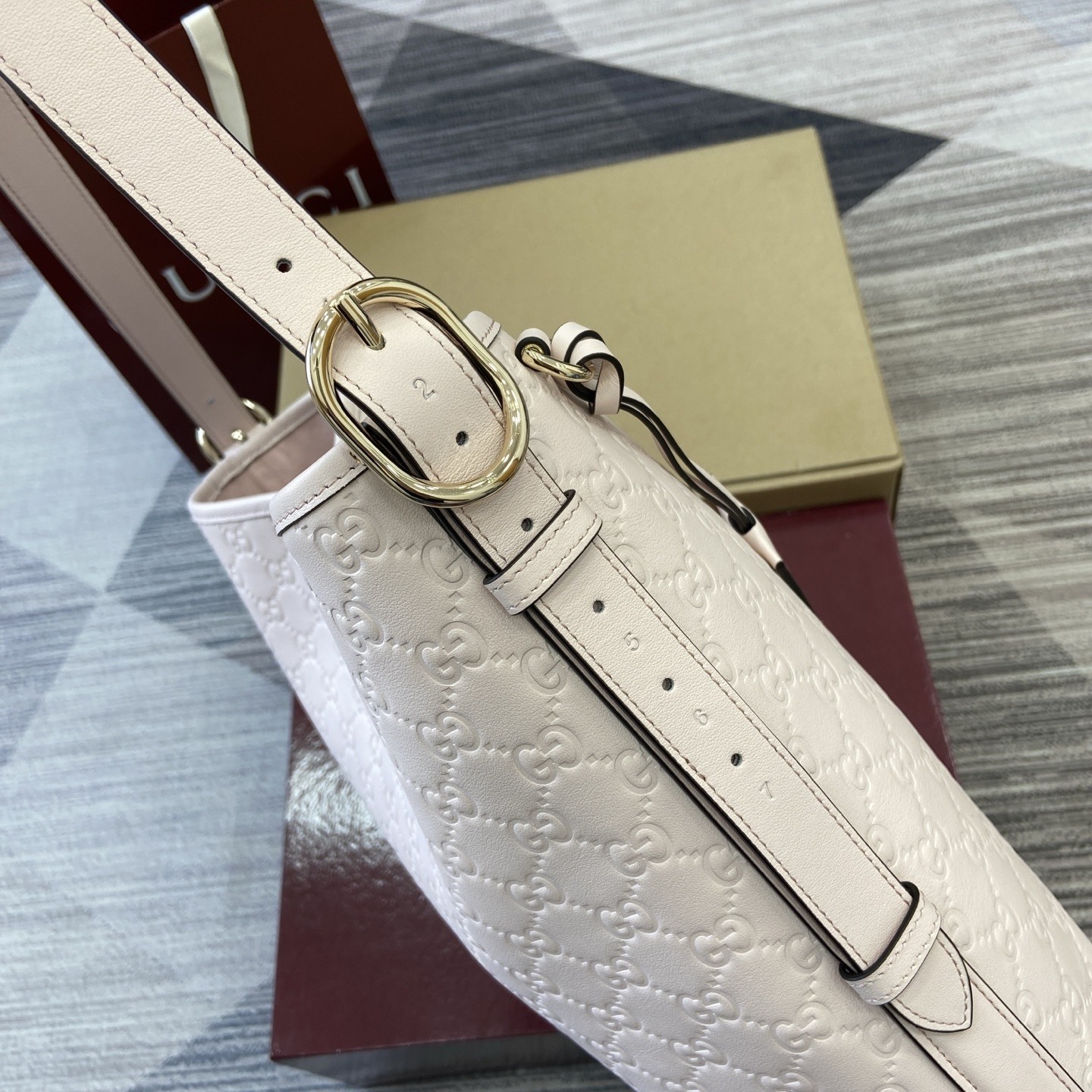 Gucci 847452 | Gucci Luxury Handbag Spotlight