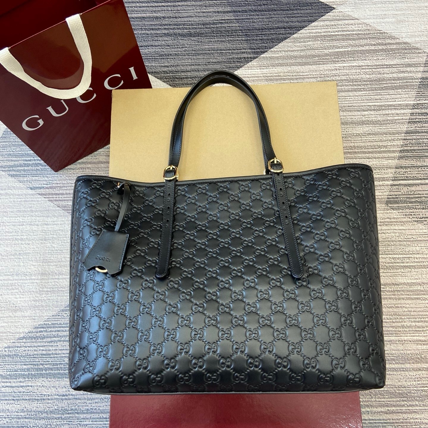 Gucci 847455_4 | Gucci Luxury Handbag Spotlight