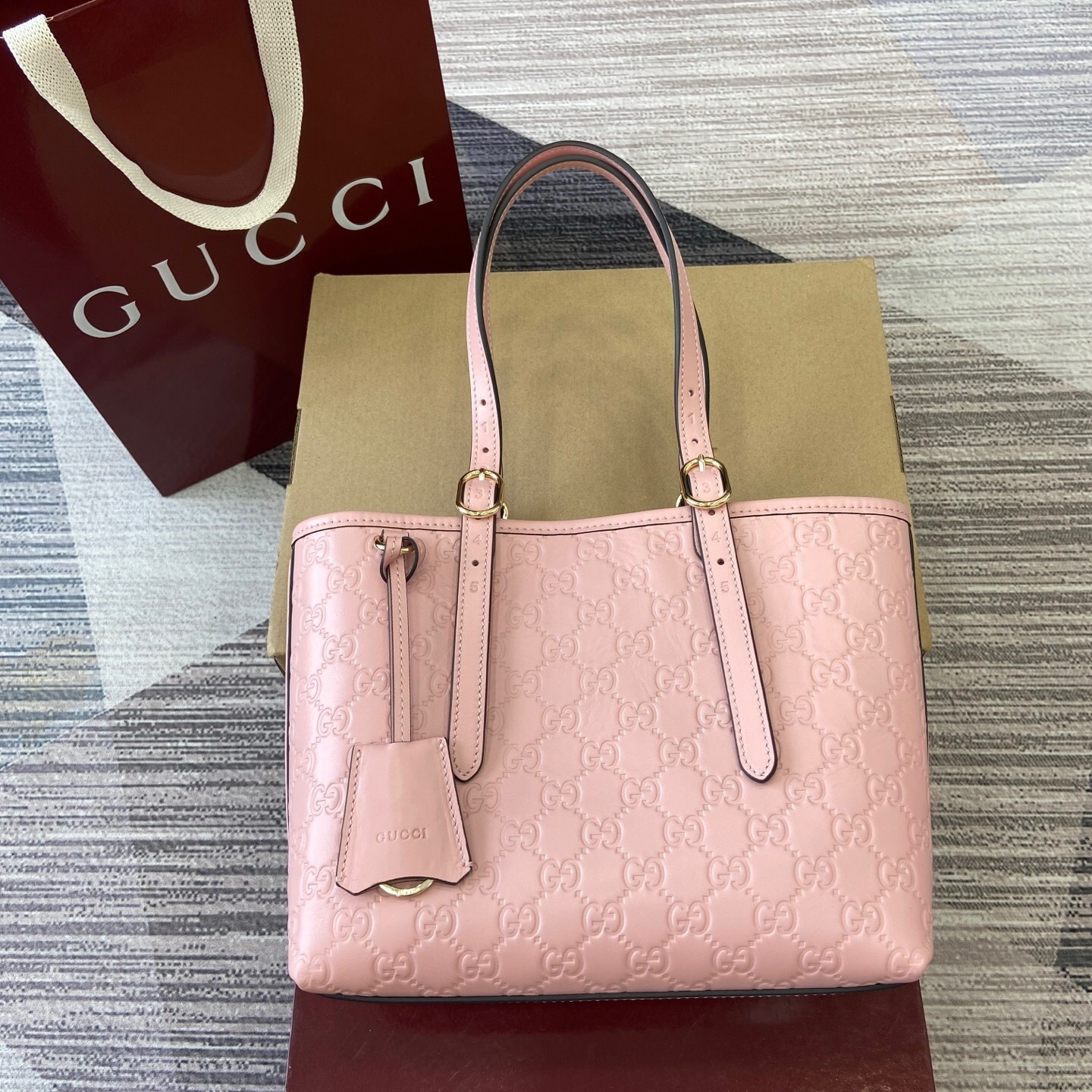 Gucci 847456_3 | Gucci Luxury Handbag Spotlight