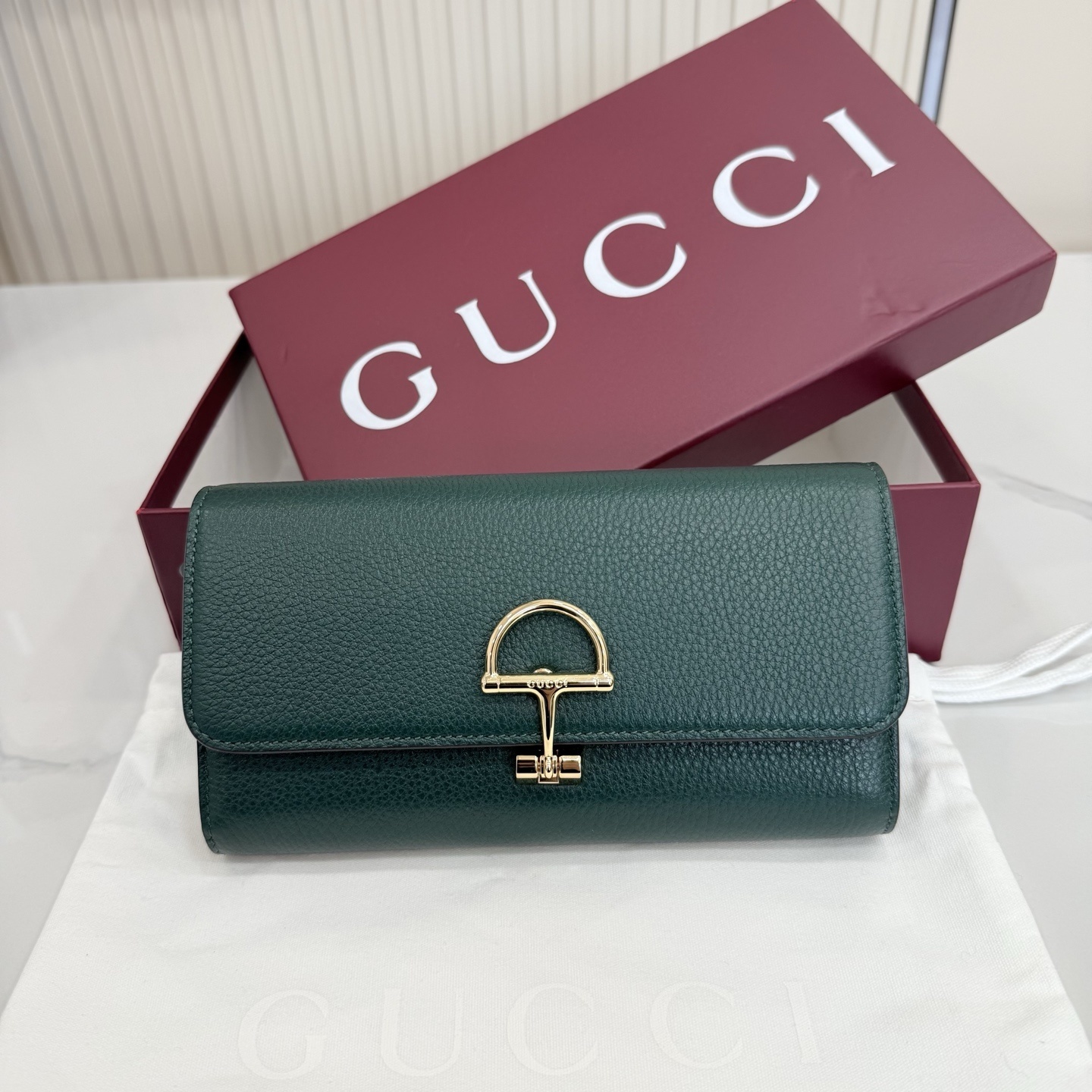 Gucci 848791 04 – Gucci Designer Bag Review & Style Guide