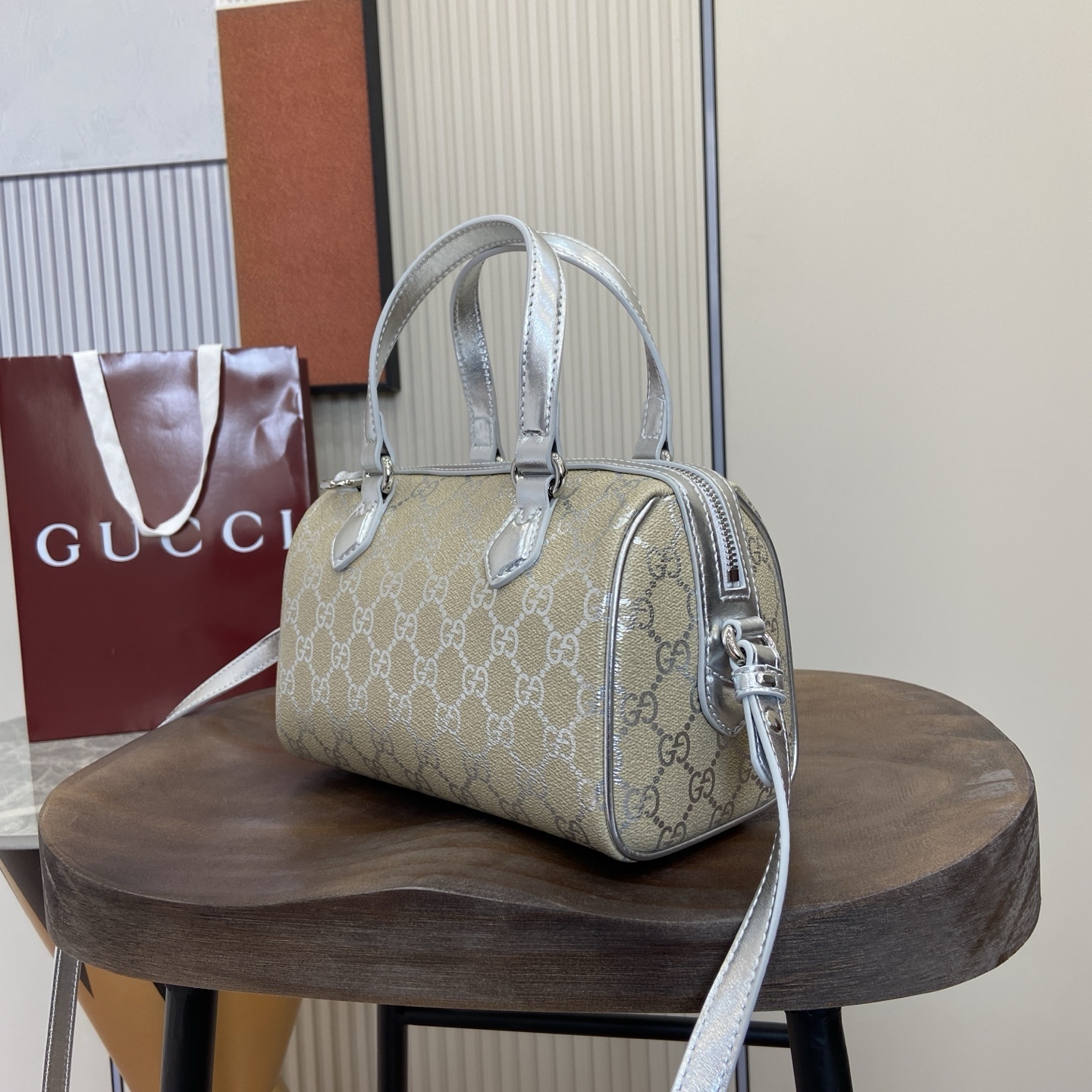 Gucci 848889 | Gucci Luxury Handbag Spotlight