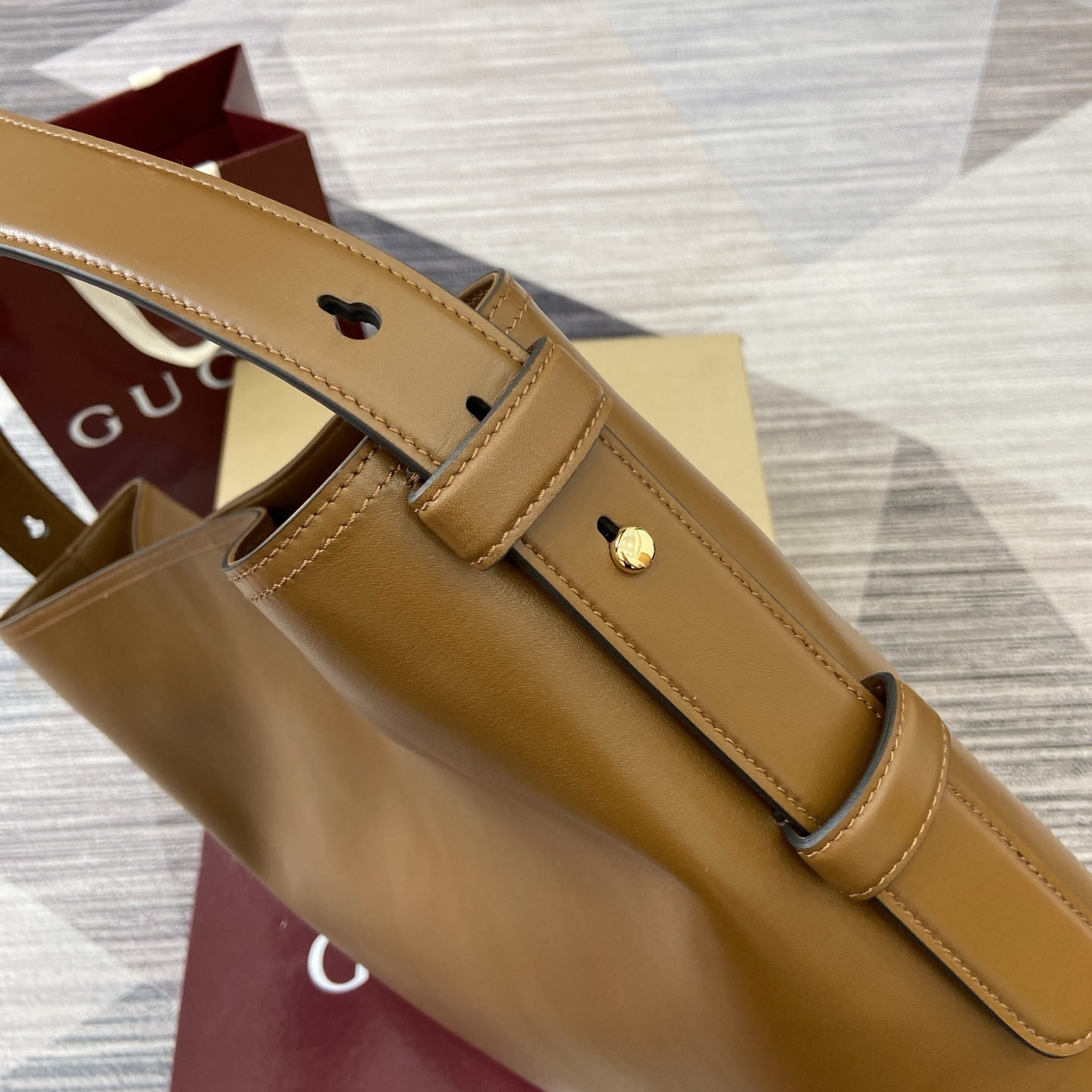 Gucci 850546_9 | Gucci Luxury Handbag Spotlight