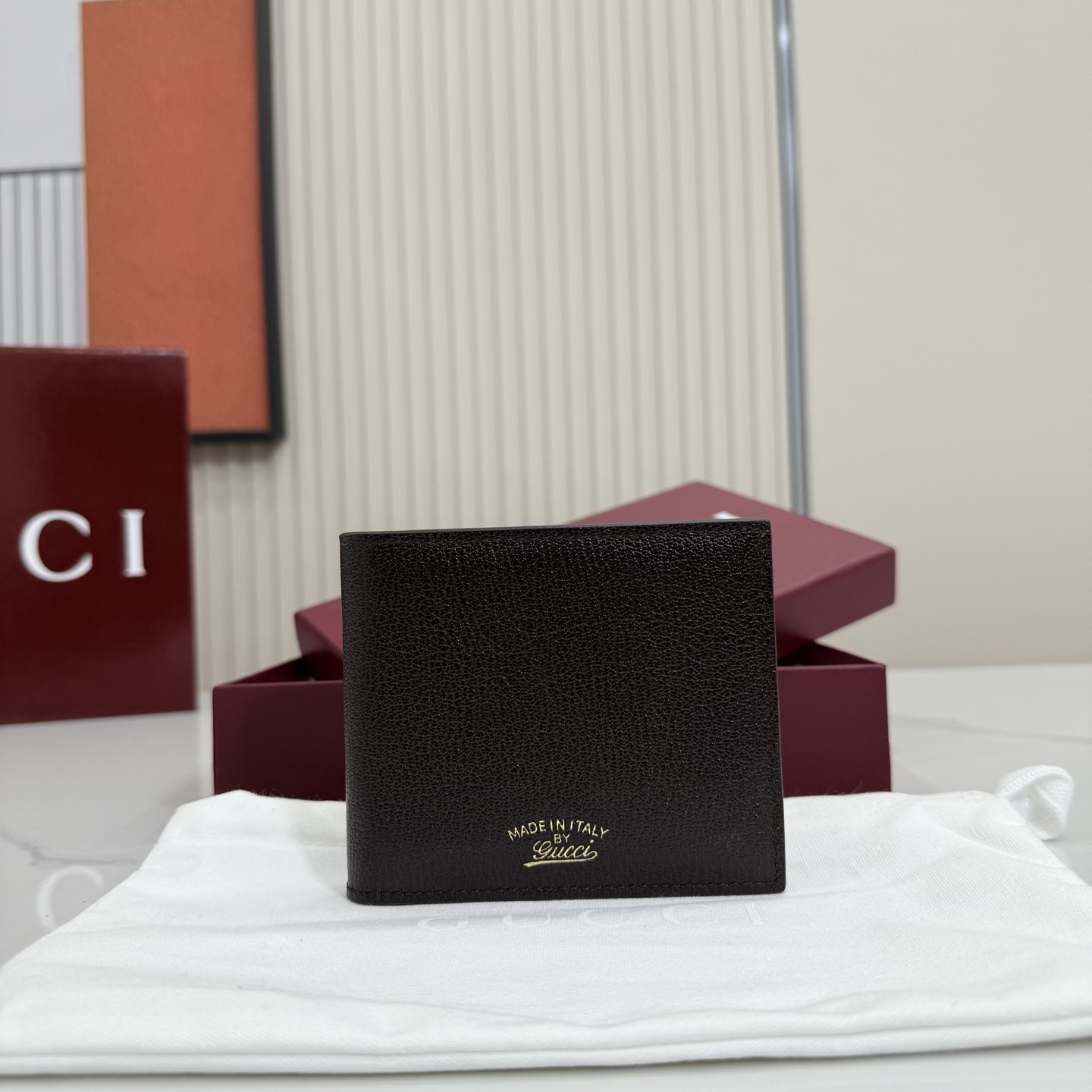 Gucci 867314 02 – Gucci Designer Bag Review & Style Guide