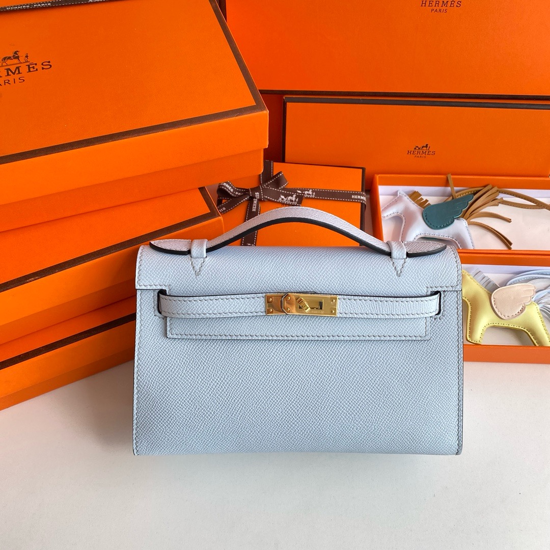 Hermes Mini Kelly Pochette Bag 22cm Epsom Leather 05 | Hermès Kelly Luxury Handbag Spotlight