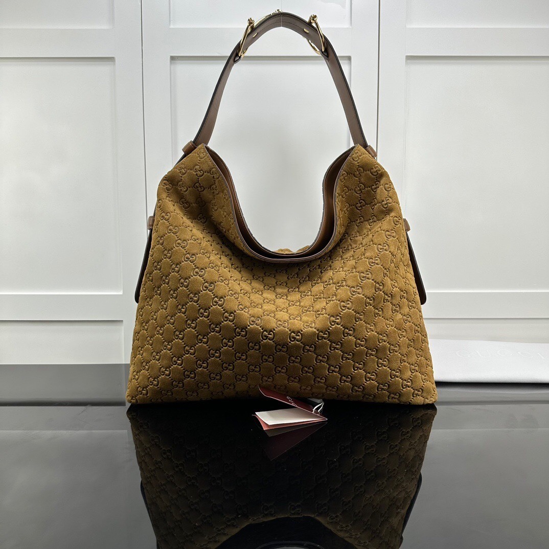 Inside the Gucci 850546_11: Why This Gucci Bag Is Worth It
