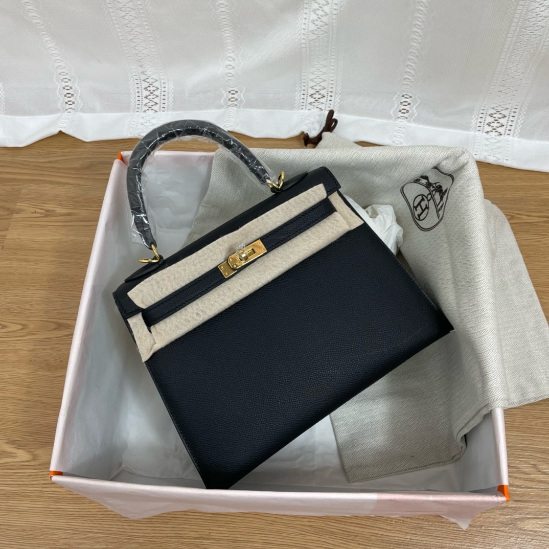 Inside the Hermes Mini Kelly Pochette Bag 22cm Epsom Leather 29: Why This Hermès Bag Is Worth It