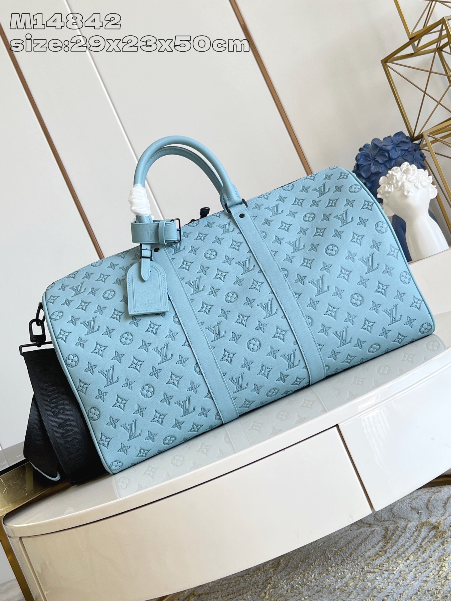 LV M14842 – Louis Vuitton Designer Bag Review & Style Guide