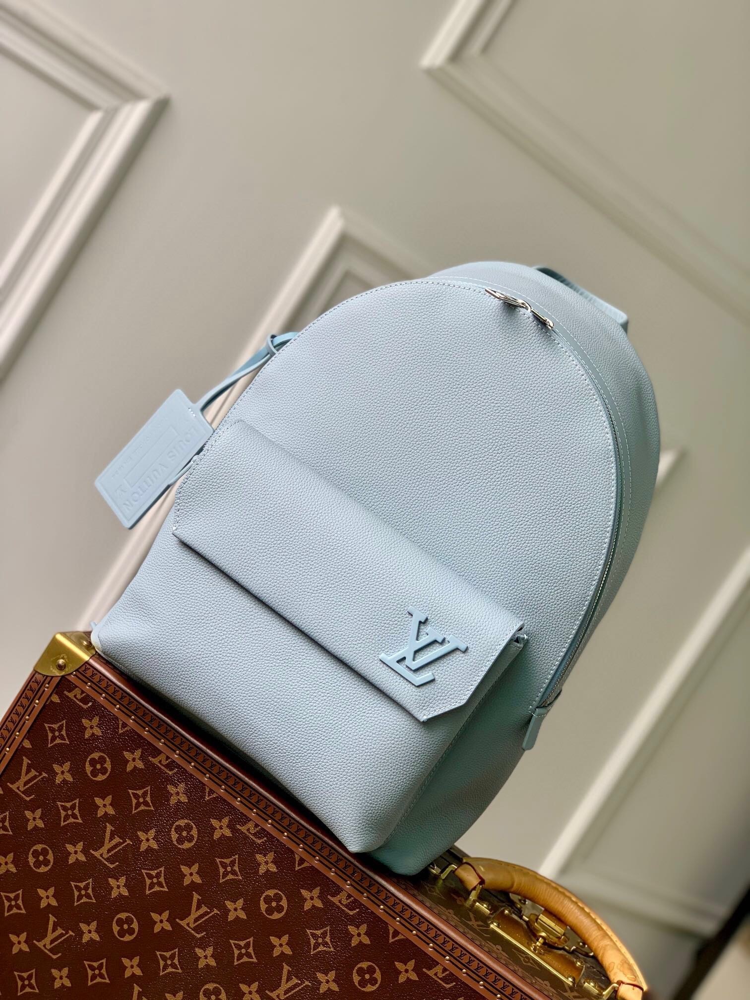 LV M23735 01 – Louis Vuitton Designer Bag Review & Style Guide