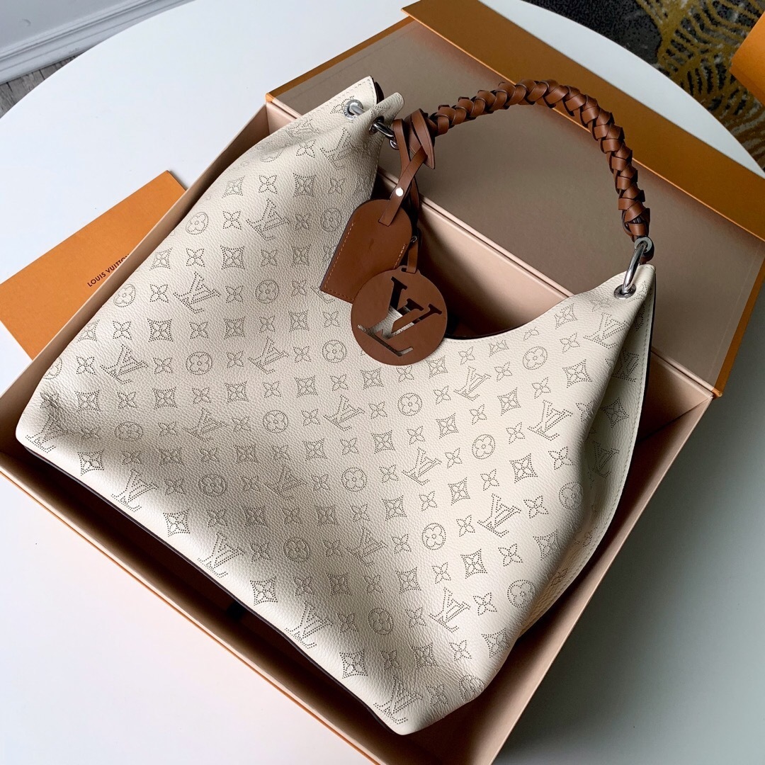 LV M53188 04 – Everything You Need to Know About This Louis Vuitton Bag
