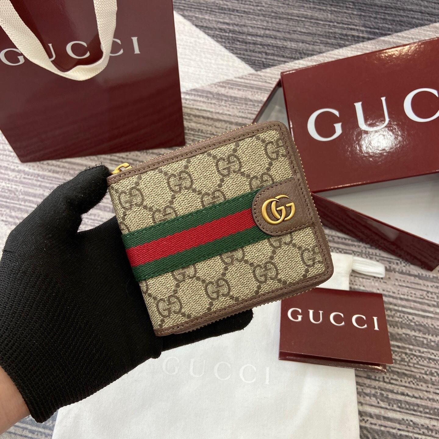 The Gucci 838653: A Closer Look at Gucci’s Iconic Design