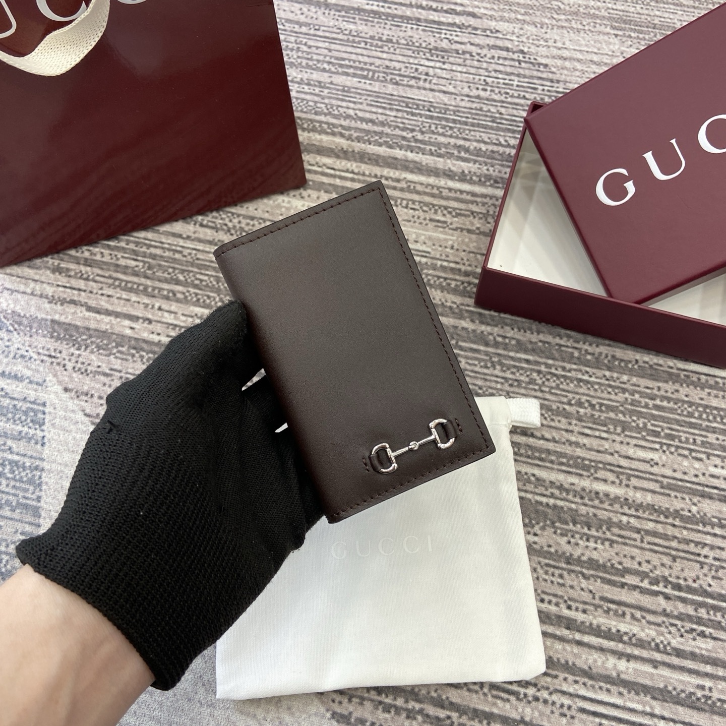 The Gucci 846951 02: A Closer Look at Gucci’s Iconic Design