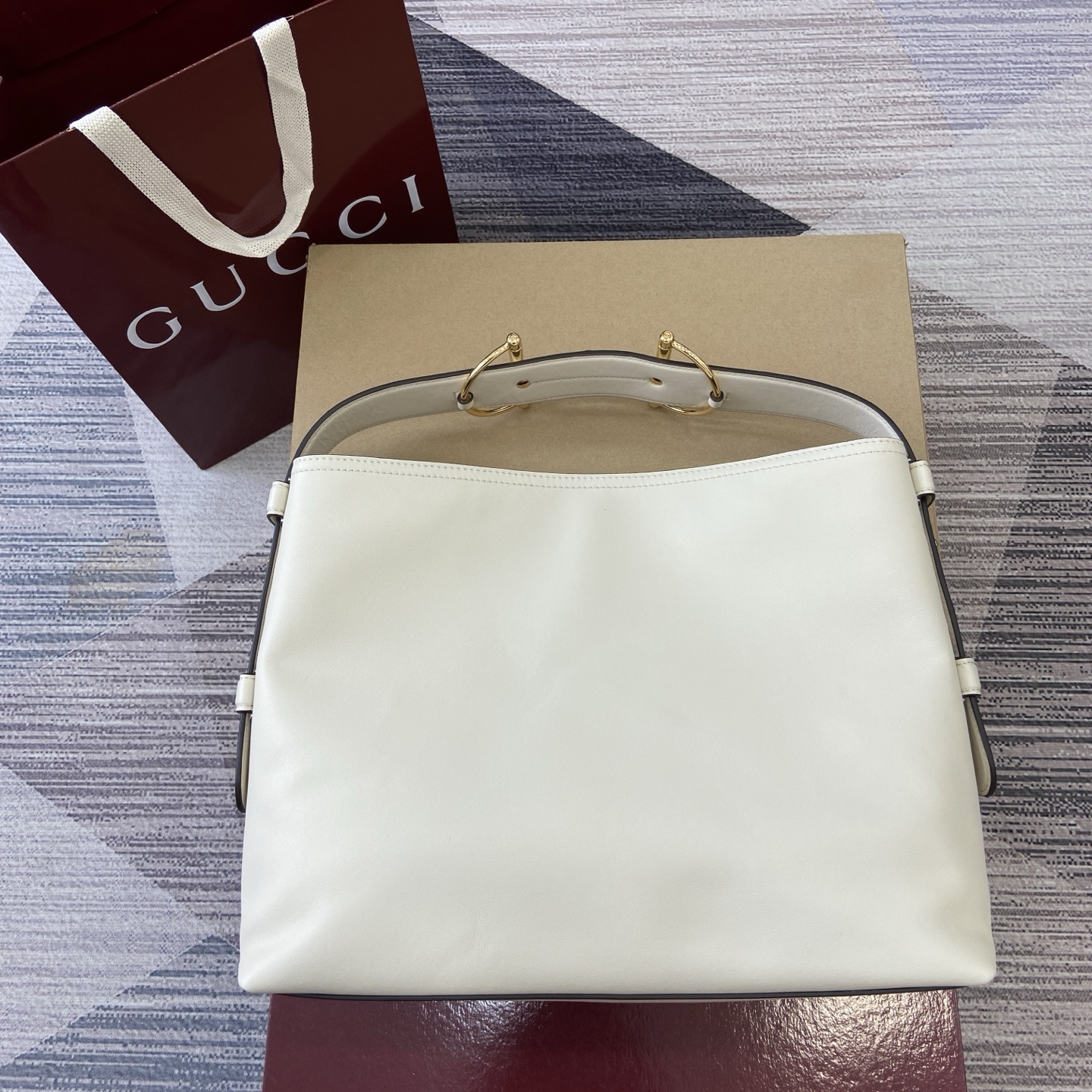 The Gucci 850926_5: A Closer Look at Gucci’s Iconic Design