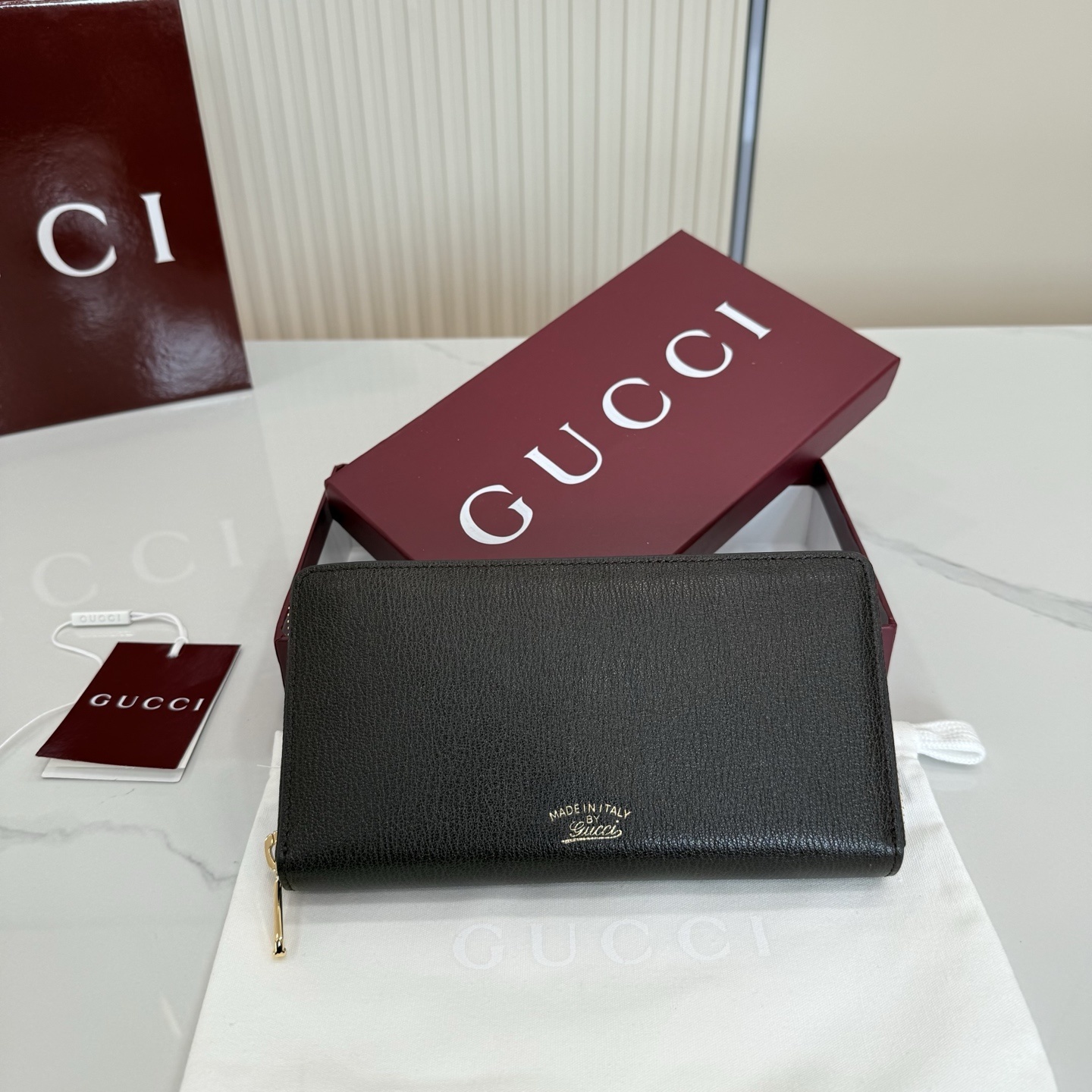 The Gucci 867318 02: A Closer Look at Gucci’s Iconic Design
