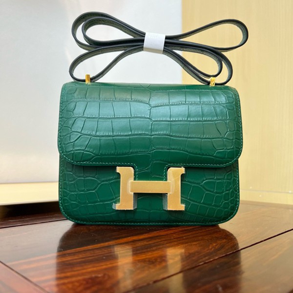 The Hermes Kelly 25 Bags Epsom Leather 07: A Closer Look at Hermès’s Iconic Design