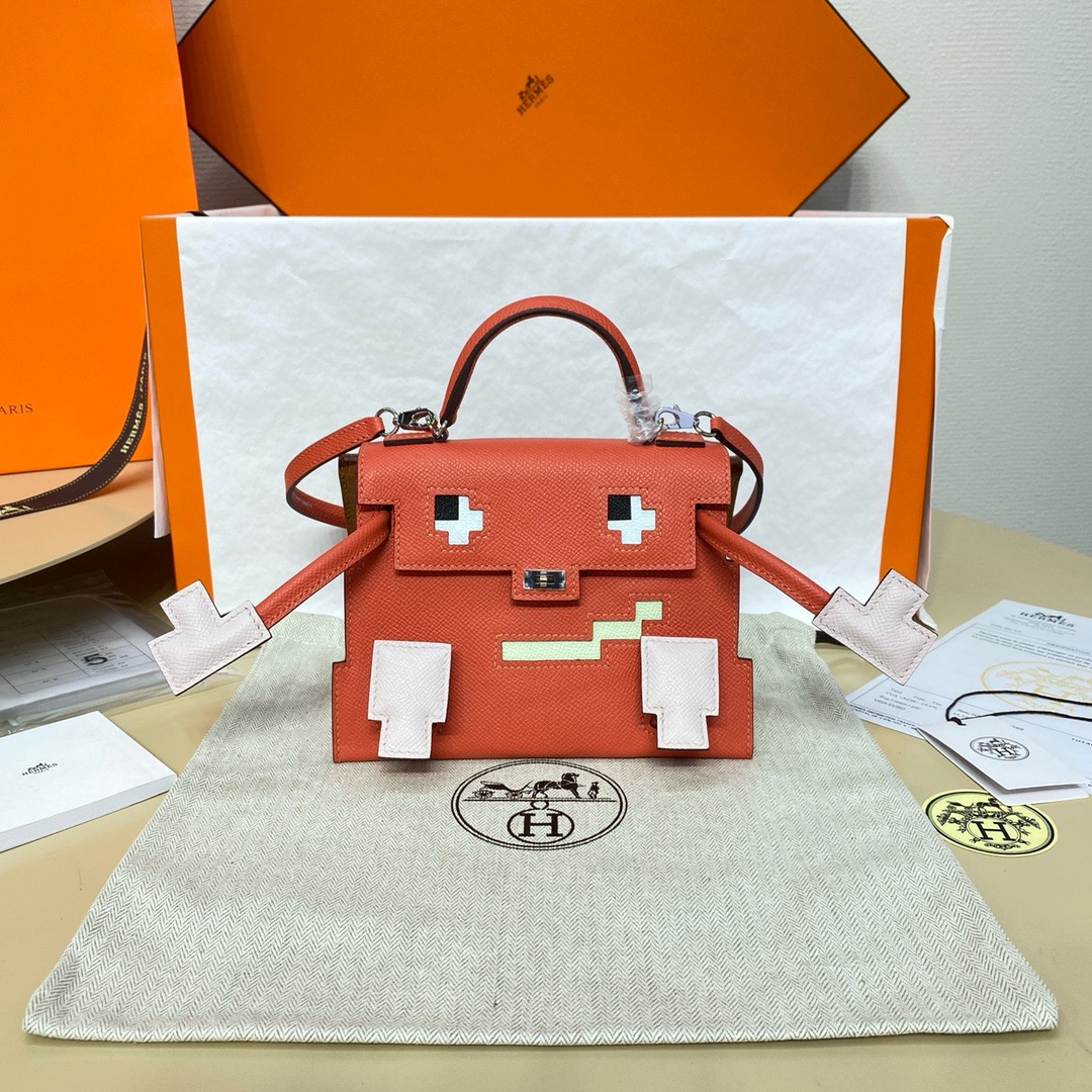 The Hermes Kelly Doll Picto Bags 06: A Closer Look at Hermès Kelly’s Iconic Design
