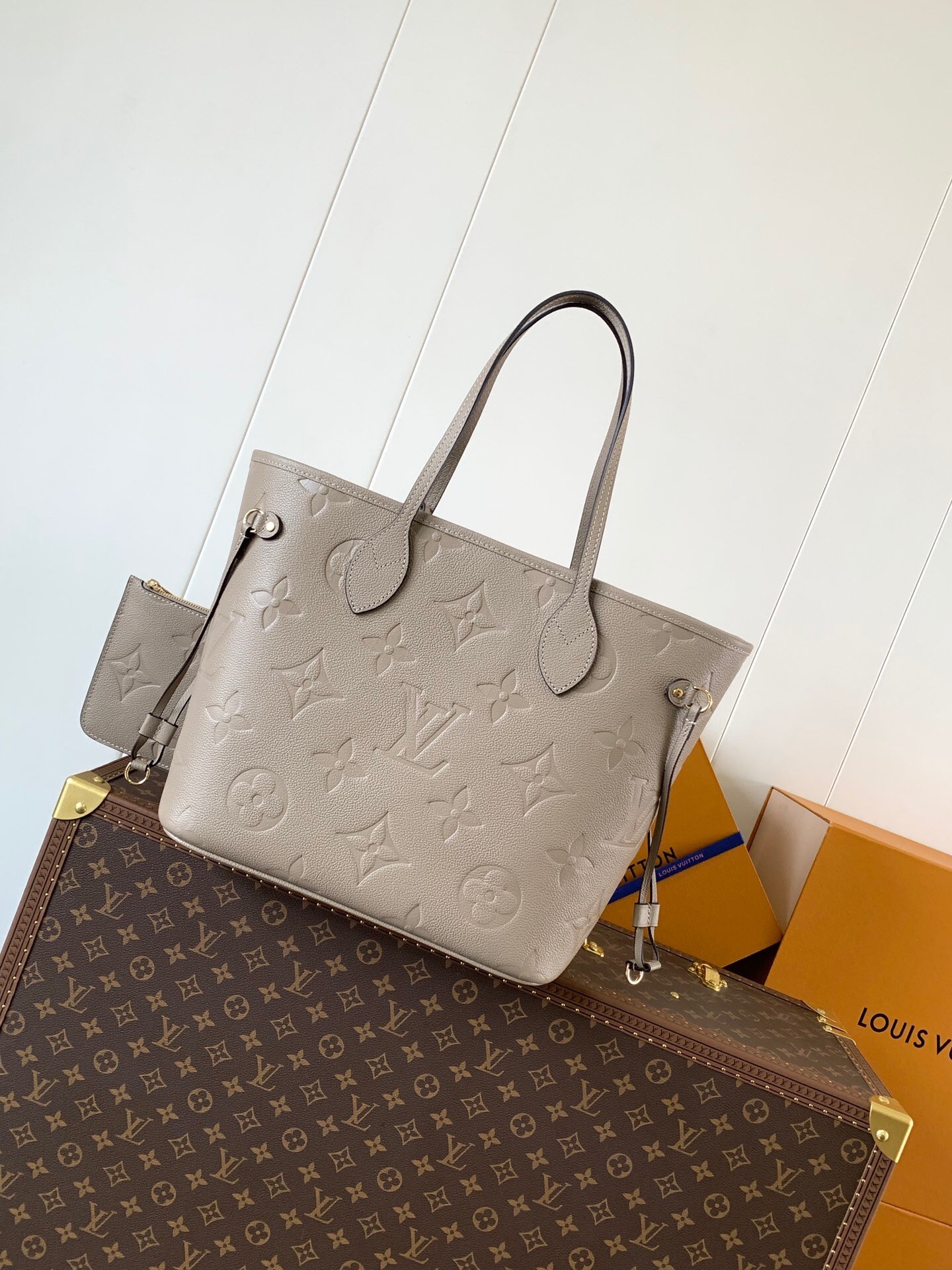 The LV 09: A Closer Look at Louis Vuitton’s Iconic Design