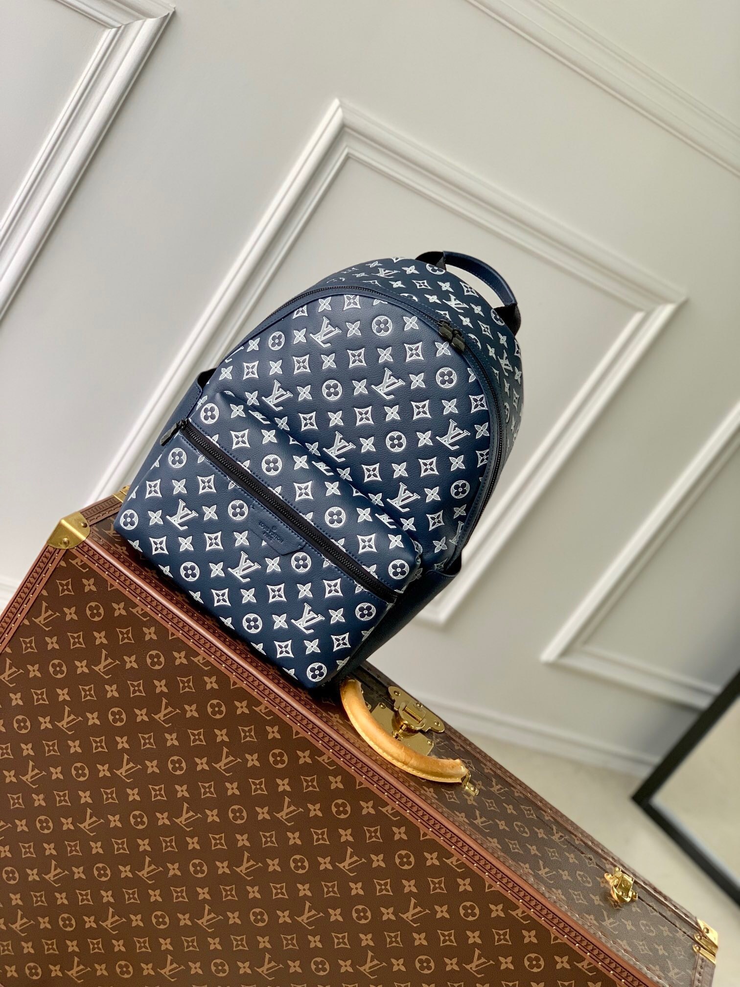 The LV M24760 01: A Closer Look at Louis Vuitton’s Iconic Design