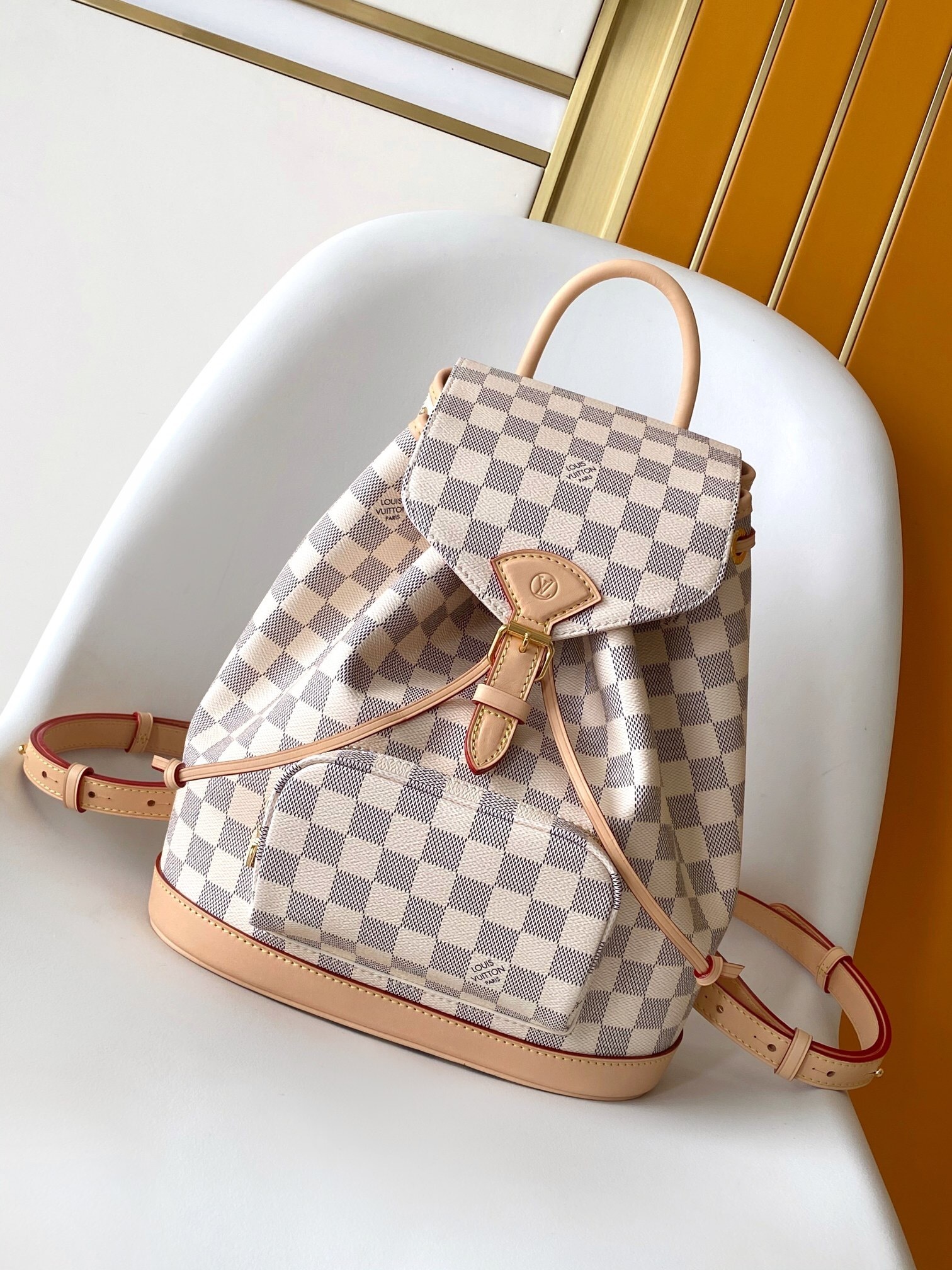 The LV N00120 01: A Closer Look at Louis Vuitton’s Iconic Design