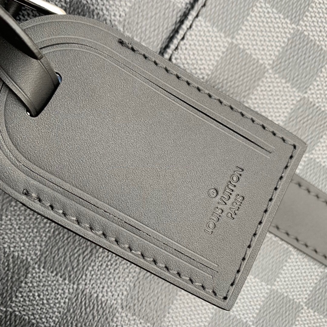 The LV N40445: A Closer Look at Louis Vuitton’s Iconic Design
